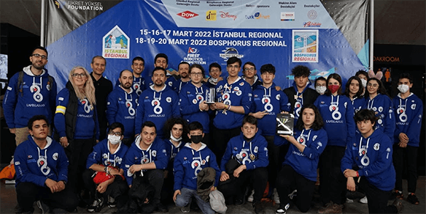 #8856 Lapislazuli Takımı First Robotics Bosphorus Regionalda Highest Rookie Seed Award Kazandı!